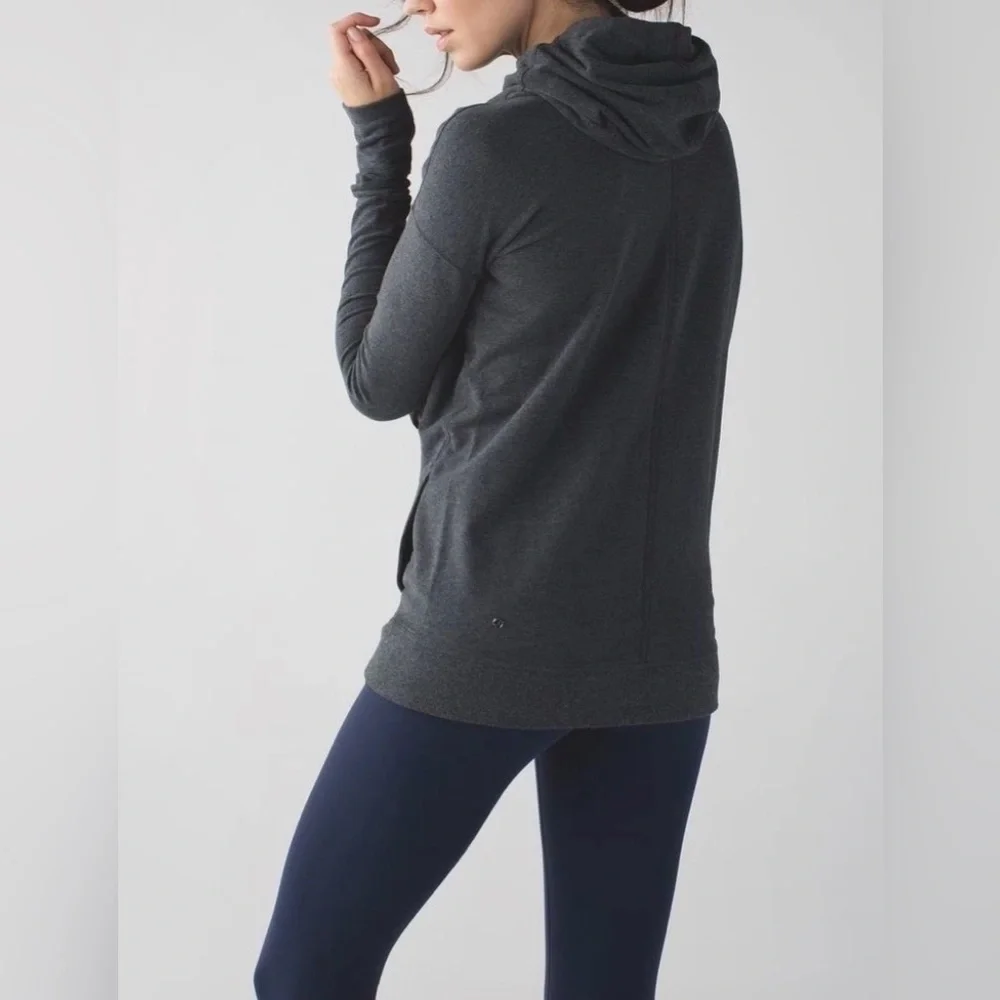 Lululemon Stress Less Funnel Hoodie Grey Thumbhole Sweatshirt Size 10
